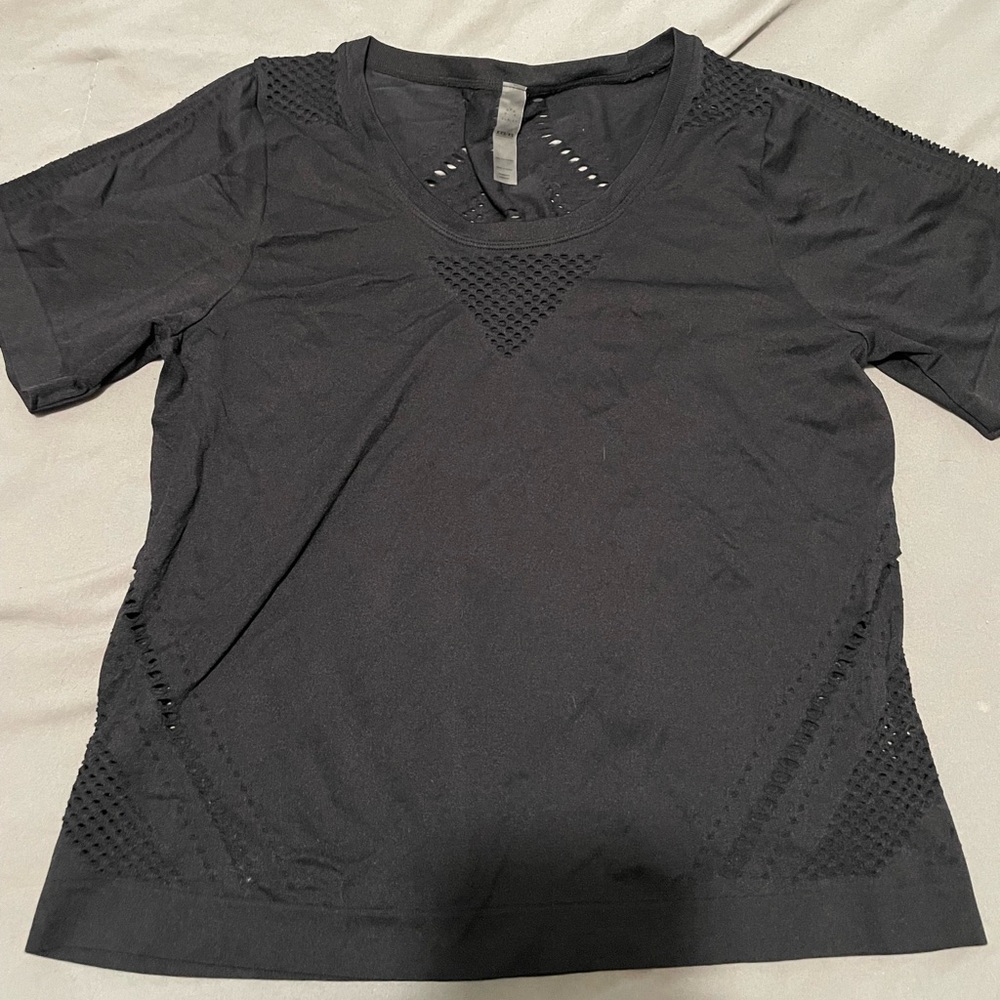 black workout top